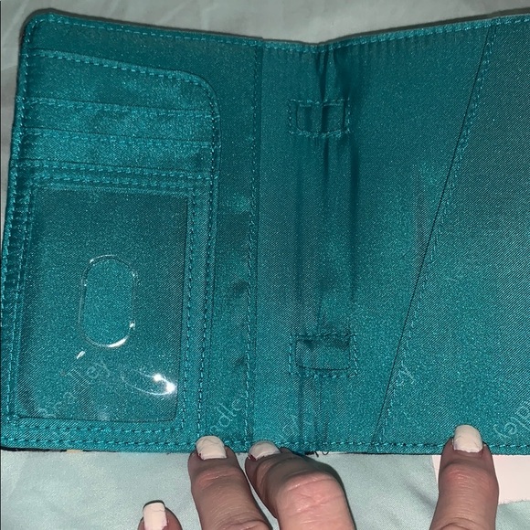 Vera Bradley Wallet includes spot for passport - Picture 5 of 7